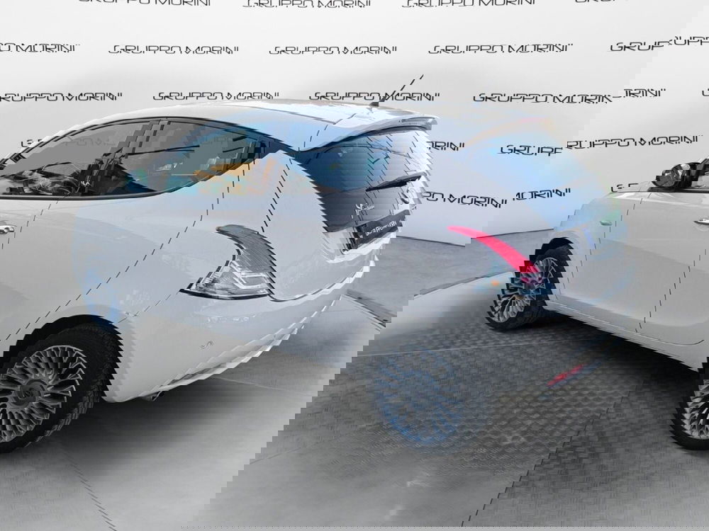 Lancia Ypsilon usata a Bologna (6)