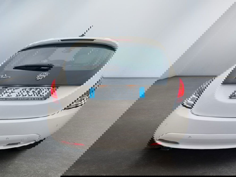 Lancia Ypsilon usata a Modena (5)