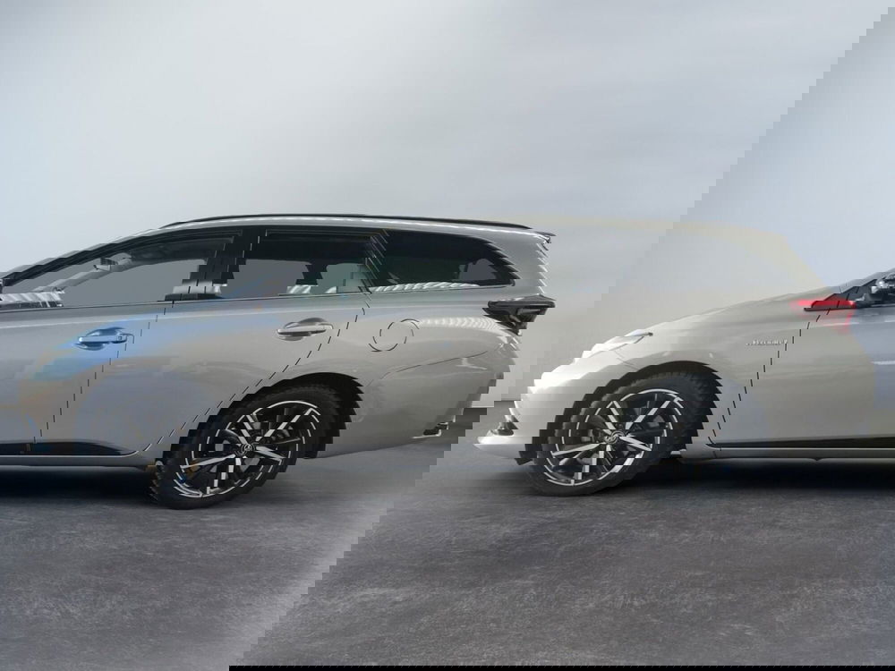 Toyota Auris Station Wagon usata a Modena (3)