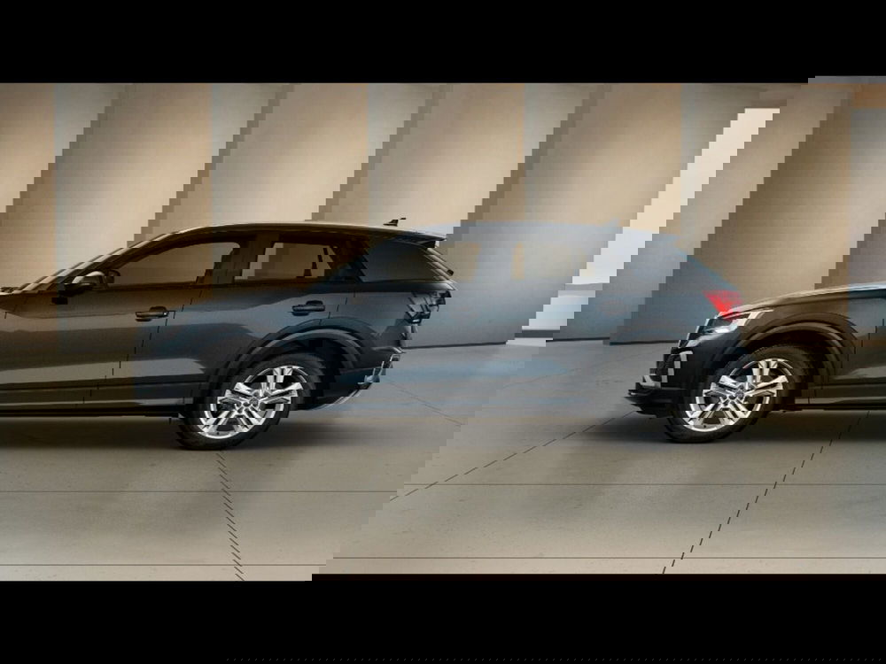Audi Q2 nuova a Livorno (2)