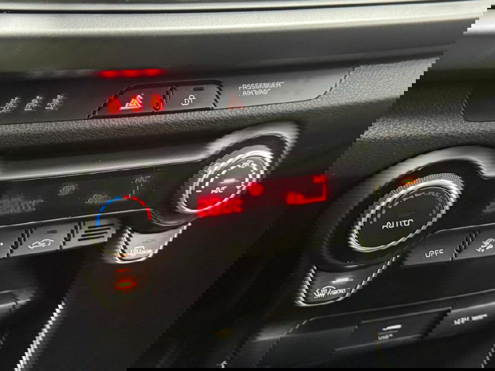 Kia Rio usata a Como (18)