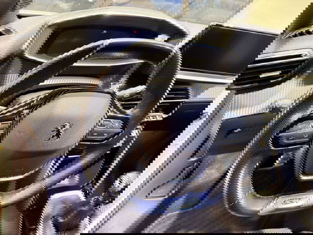 Peugeot 3008 usata a Latina (20)