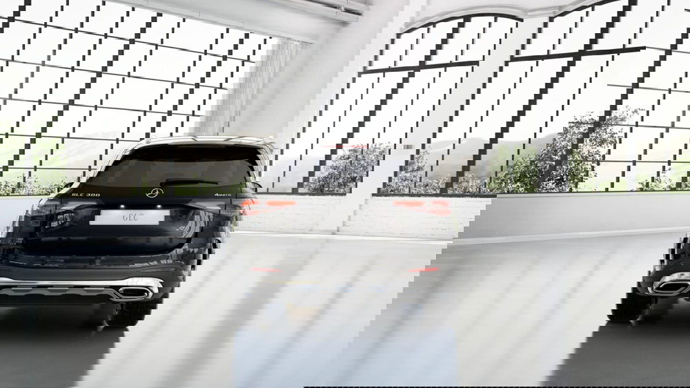 Mercedes-Benz GLC SUV nuova a Pescara (5)