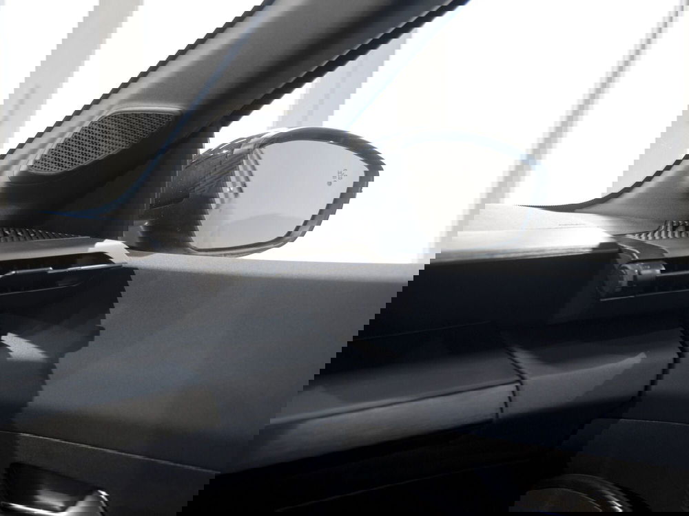 Lancia Ypsilon nuova a Prato (10)