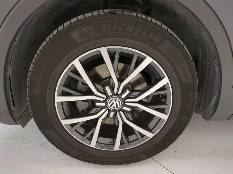 Volkswagen Tiguan usata a Benevento (9)