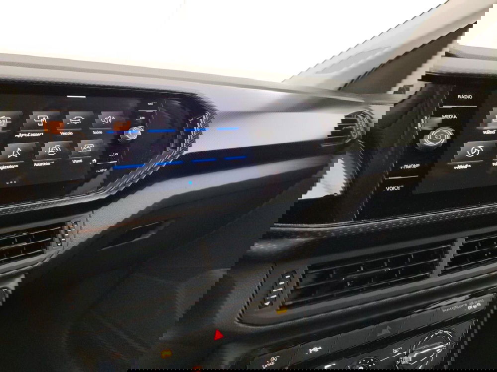 Volkswagen T-Cross usata a Massa-Carrara (12)