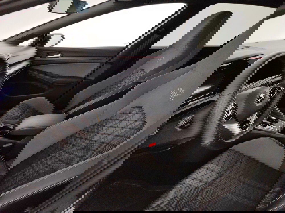 Volkswagen Golf usata a Massa-Carrara (7)