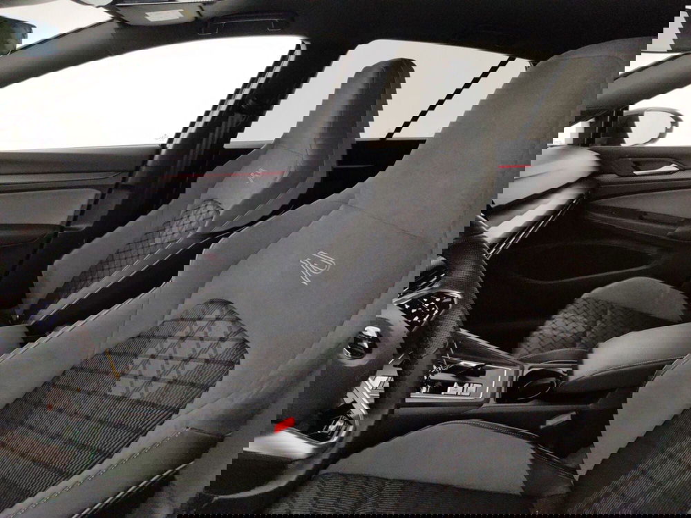 Volkswagen Golf usata a Massa-Carrara (9)