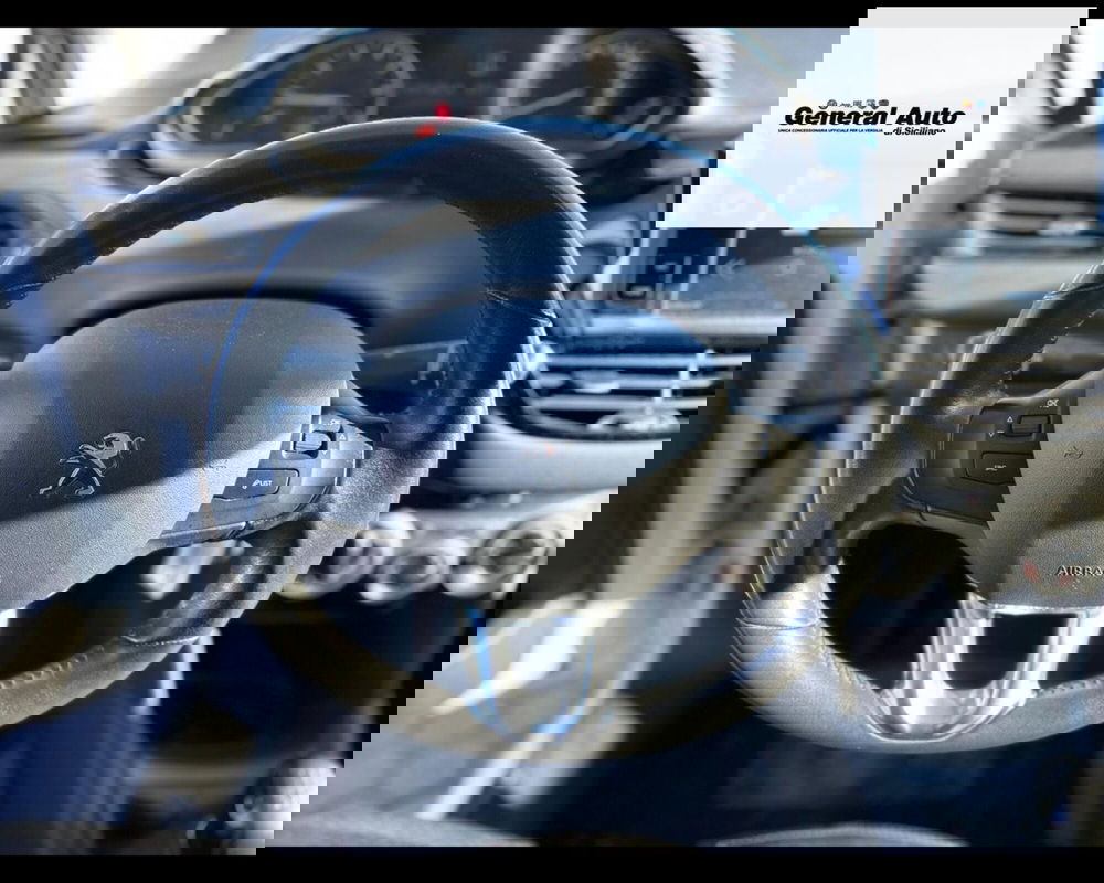 Peugeot 208 usata a Lucca (15)