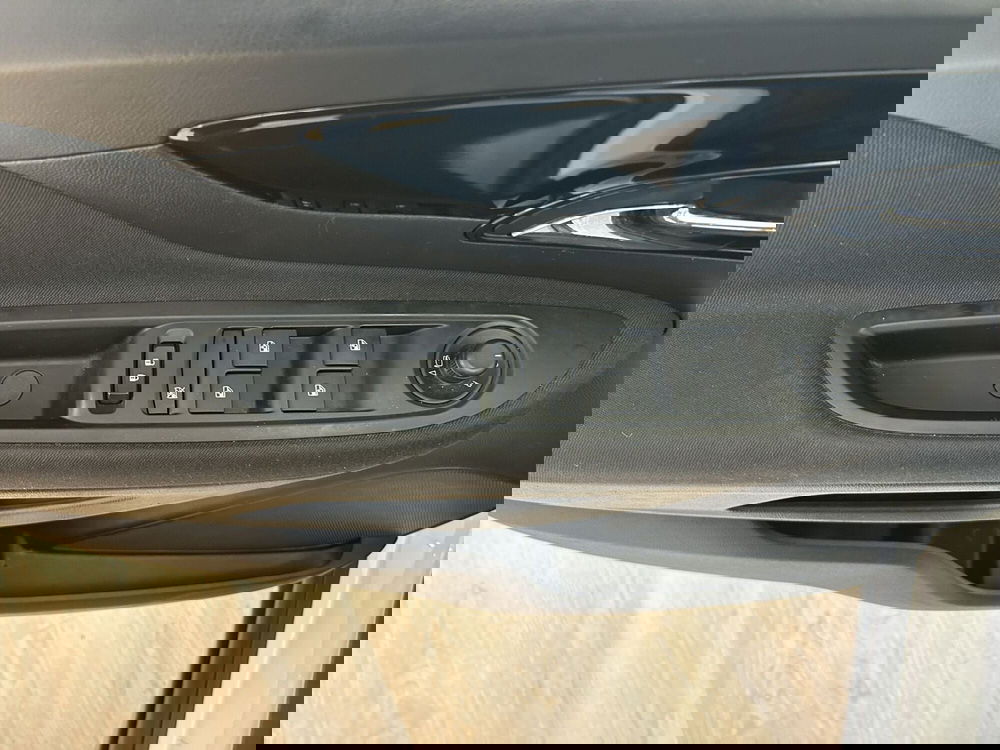 Opel Mokka usata a Bari (16)