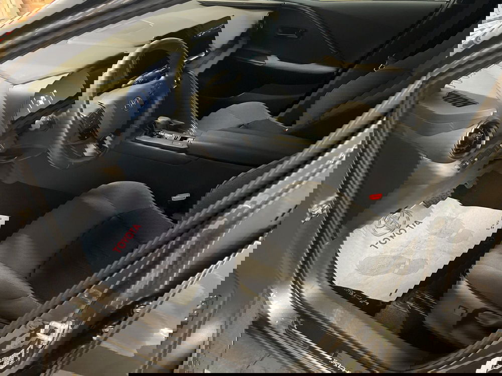 Toyota Toyota C-HR usata a Vicenza (13)