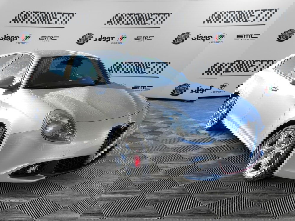 Alfa Romeo Giulietta usata a Ancona (3)