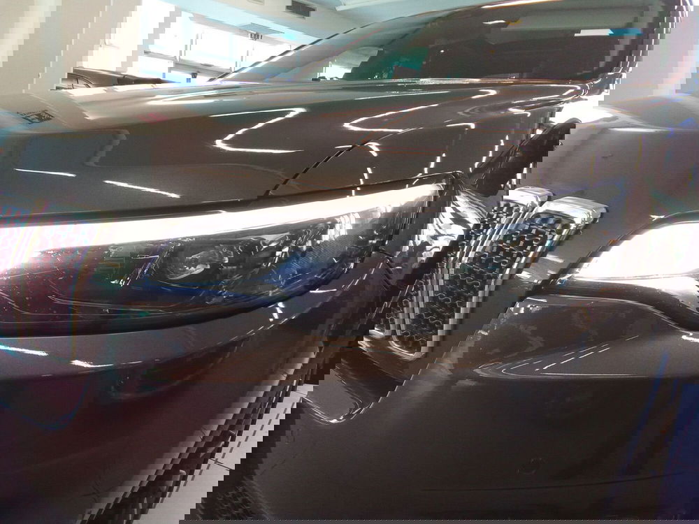 Jeep Cherokee nuova a Rimini (20)