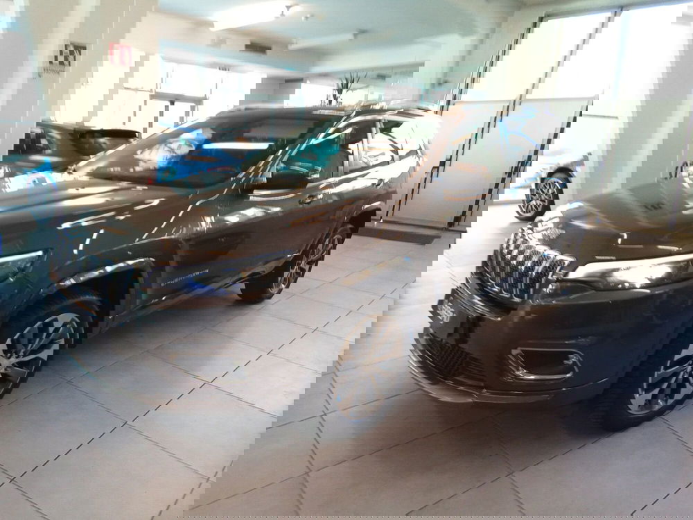 Jeep Cherokee nuova a Rimini (3)