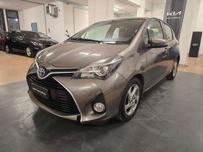 Toyota Yaris 1.5 Hybrid 5 porte Lounge del 2016 usata a Rimini