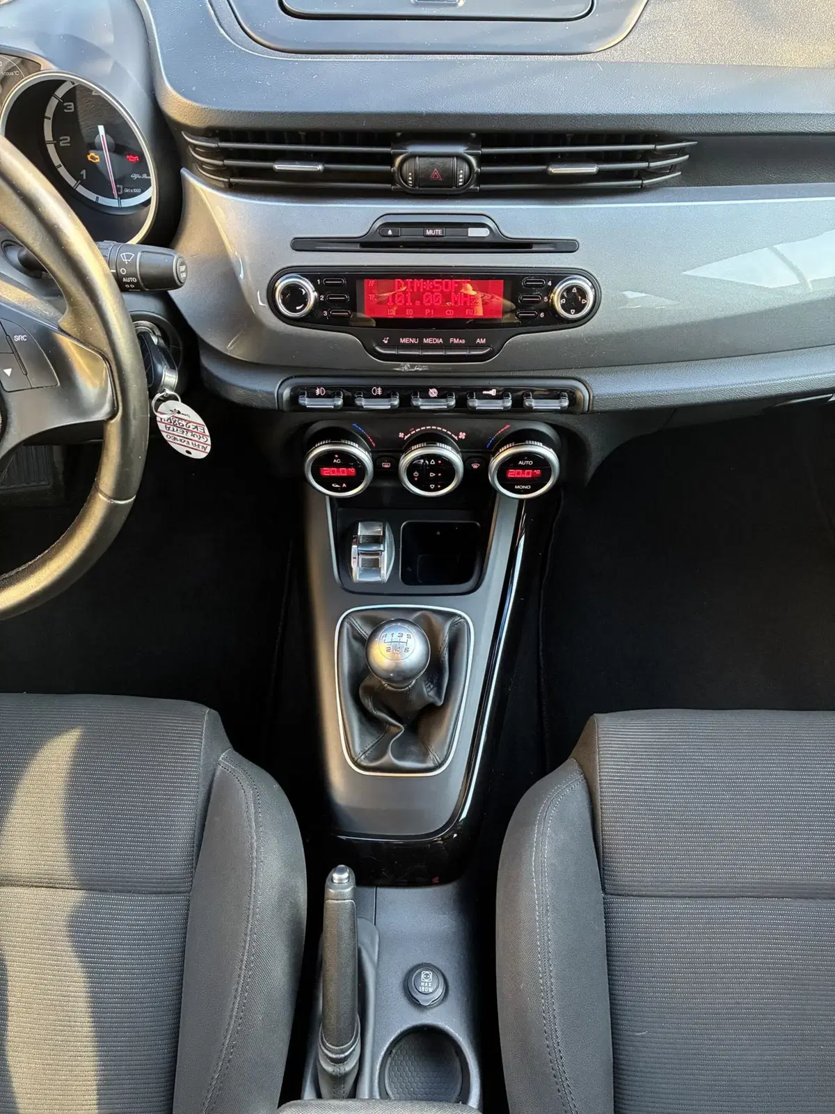 Alfa Romeo Giulietta usata a Frosinone (14)