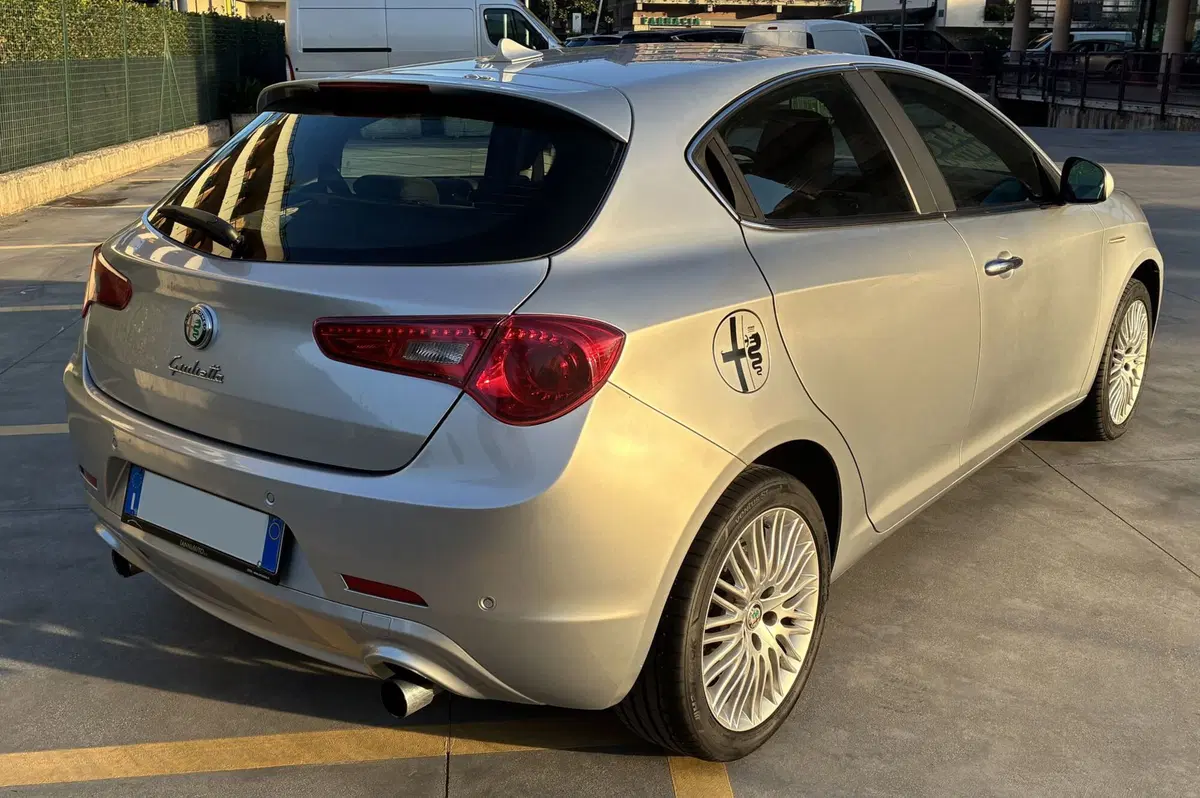 Alfa Romeo Giulietta usata a Frosinone (5)