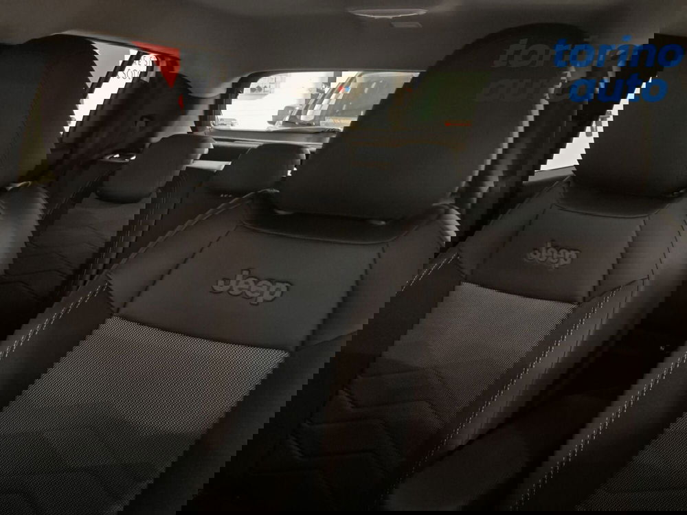 Jeep Avenger nuova a Torino (8)