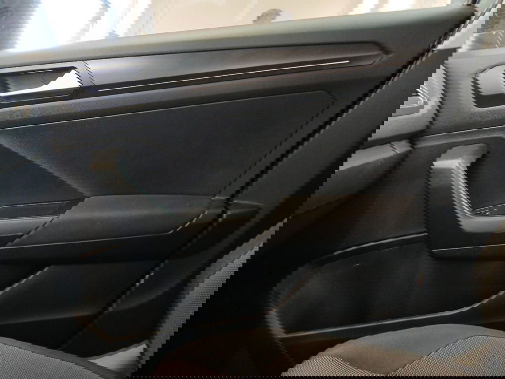 Volkswagen T-Roc usata a Latina (20)