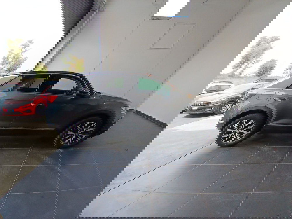 Volkswagen T-Roc usata a Latina (8)