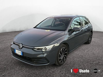 Volkswagen Golf 1.0 eTSI EVO DSG Life del 2022 usata a Latina