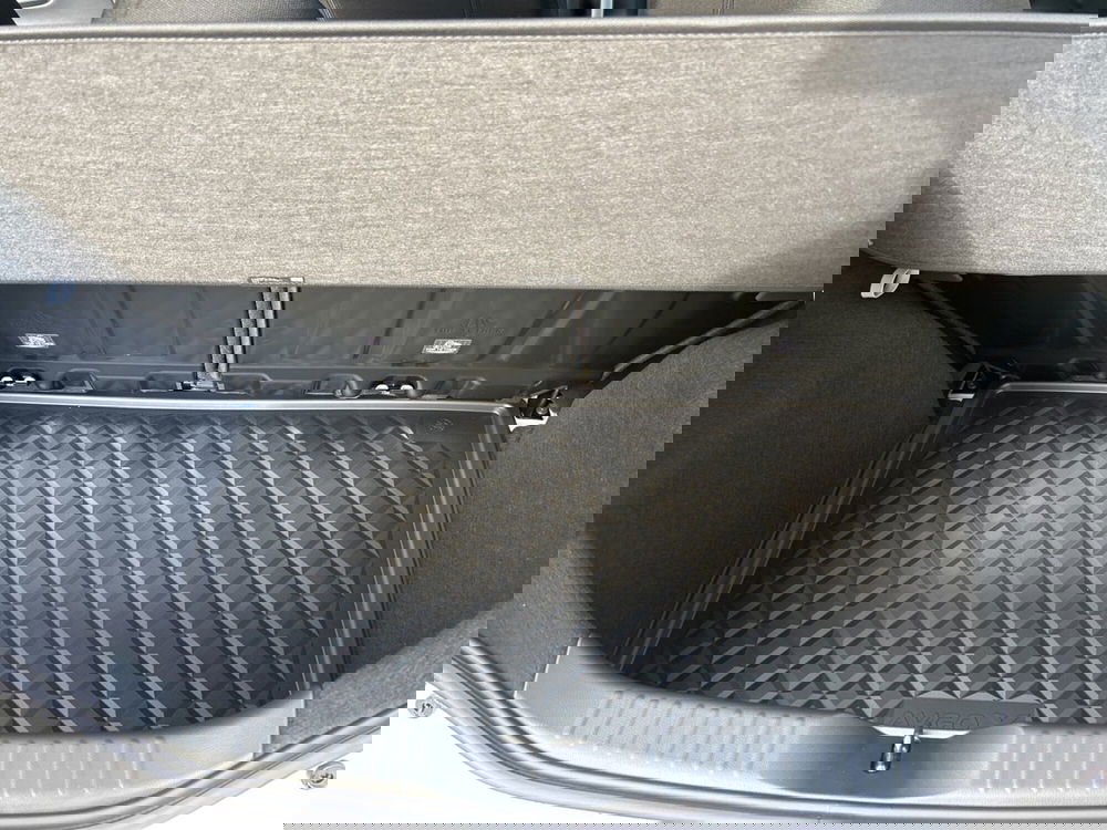 Toyota Aygo X nuova a Latina (10)