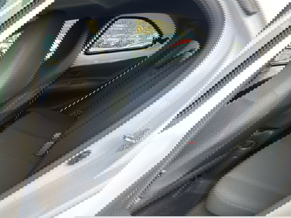 Toyota Aygo X nuova a Latina (11)