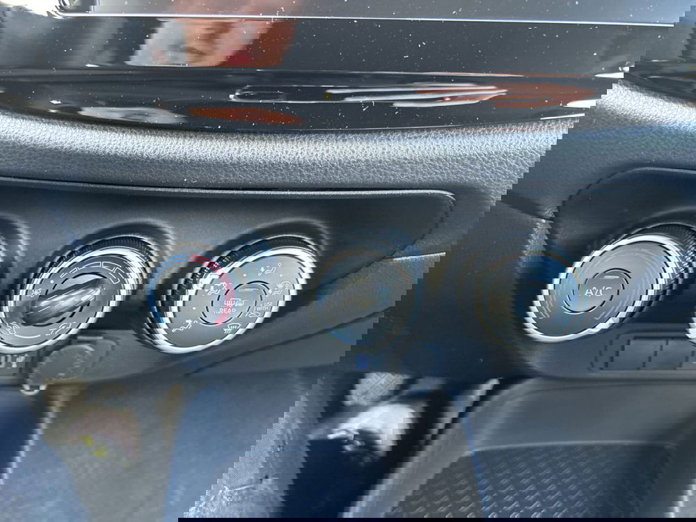 Toyota Aygo X nuova a Latina (16)