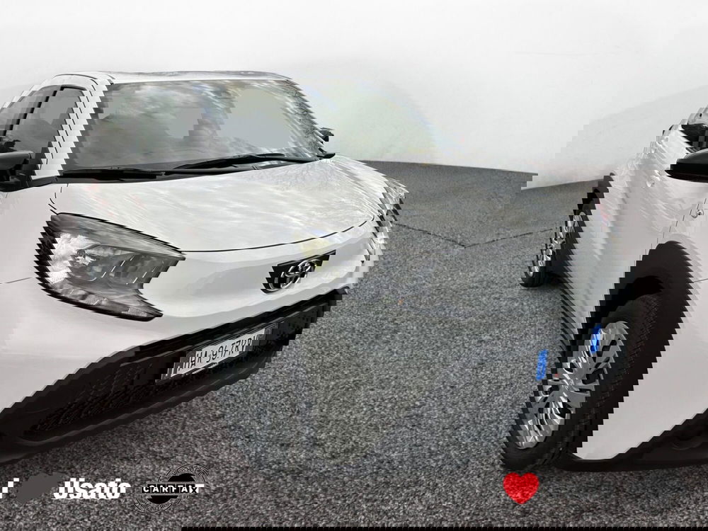 Toyota Aygo X nuova a Latina (2)