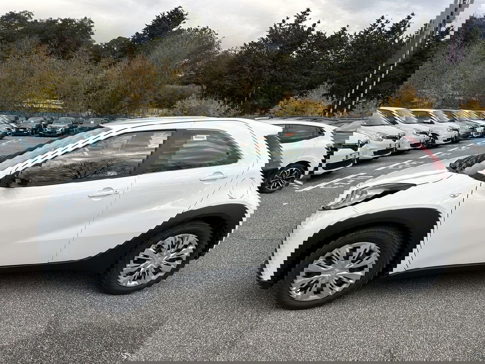 Toyota Aygo X nuova a Latina (8)