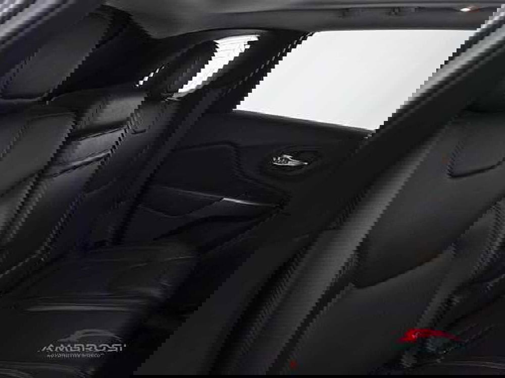 Jeep Cherokee usata a Viterbo (11)