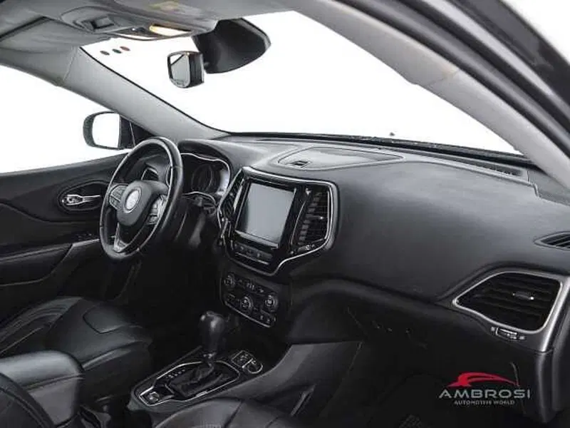 Jeep Cherokee usata a Viterbo (12)