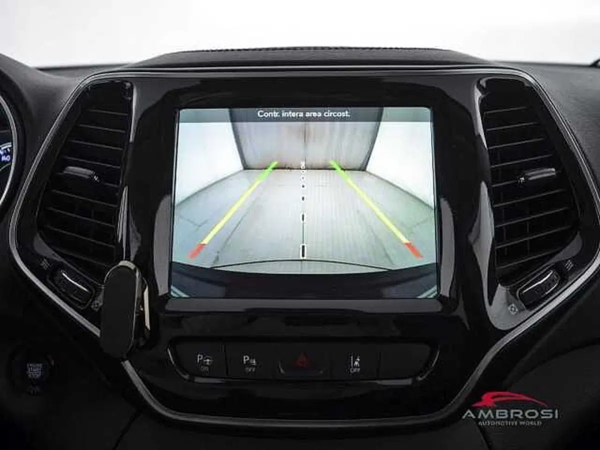 Jeep Cherokee usata a Viterbo (15)
