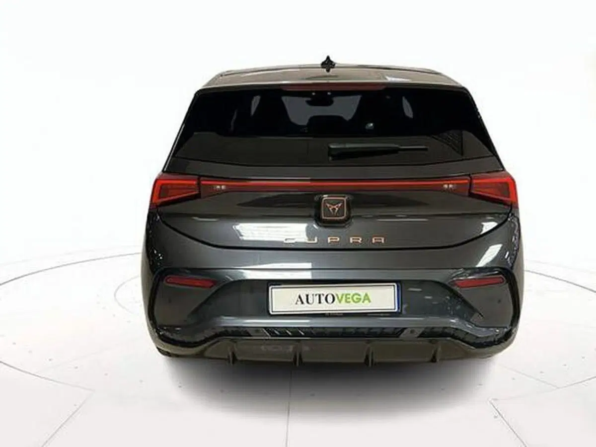 Cupra Born usata a Vicenza (5)