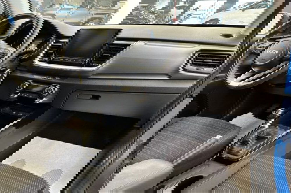Kia Stonic usata a Latina (9)