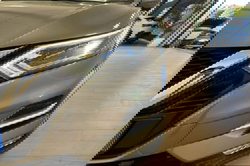 Nissan Qashqai usata a Latina (12)