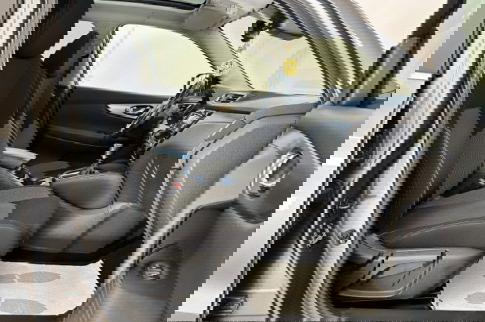 Nissan Qashqai usata a Latina (8)