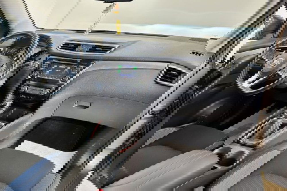 Nissan Qashqai usata a Latina (9)