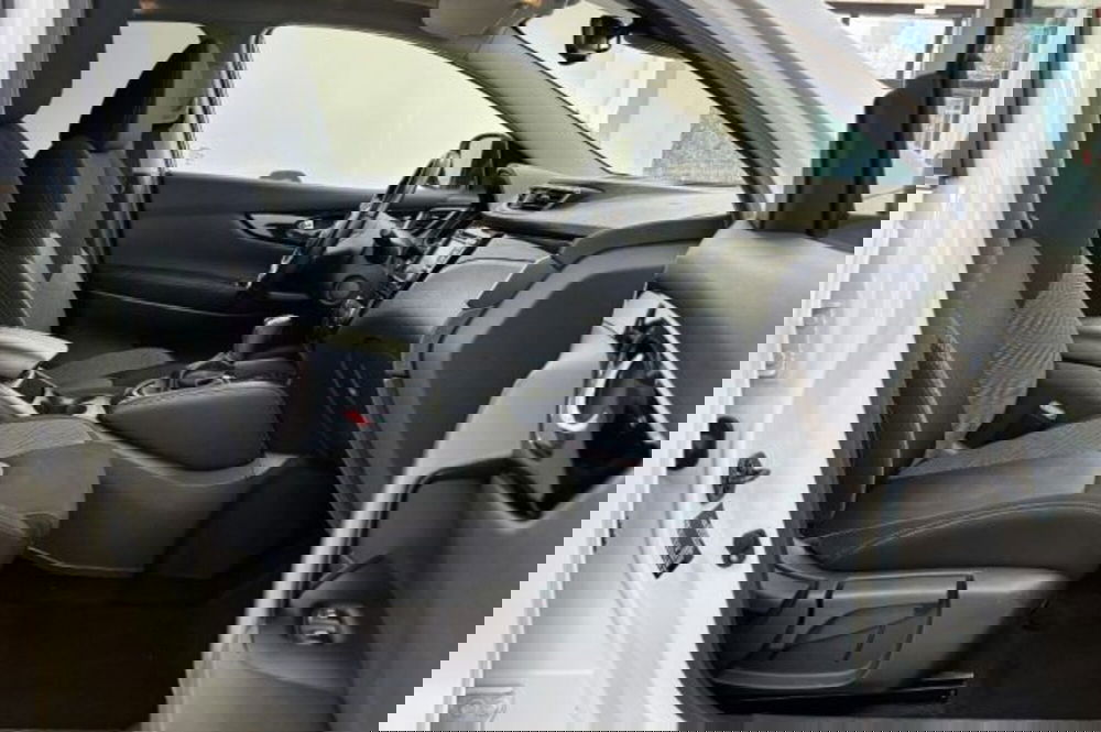 Nissan Qashqai usata a Latina (8)