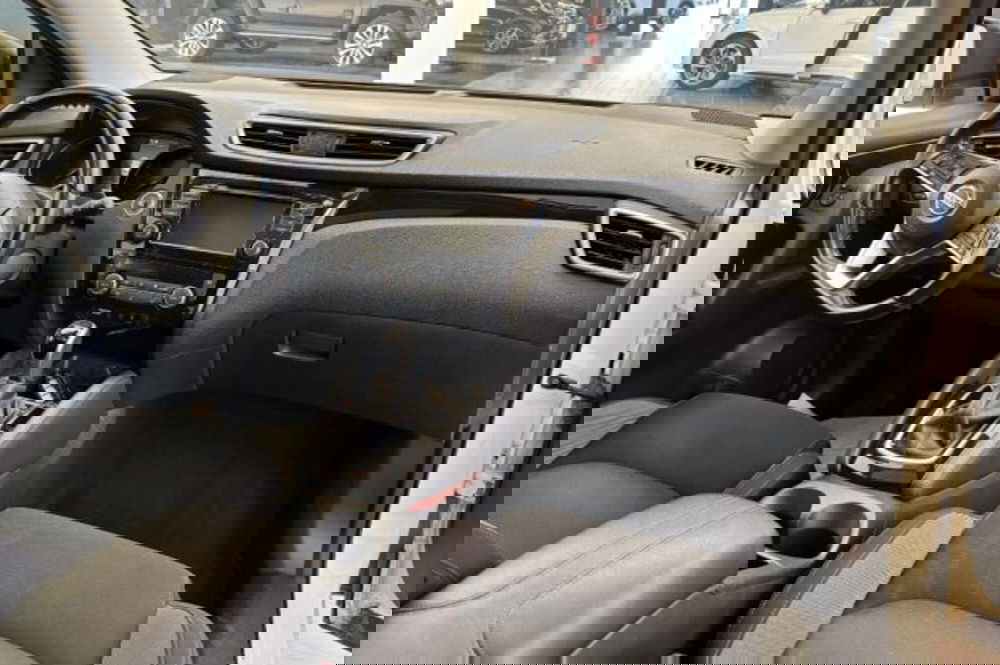 Nissan Qashqai usata a Latina (9)