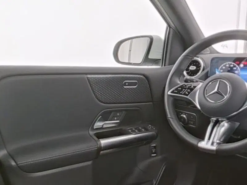 Mercedes-Benz Classe B usata a Milano (8)
