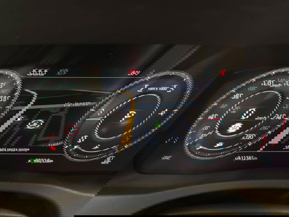 Jaguar XE usata a Milano (12)