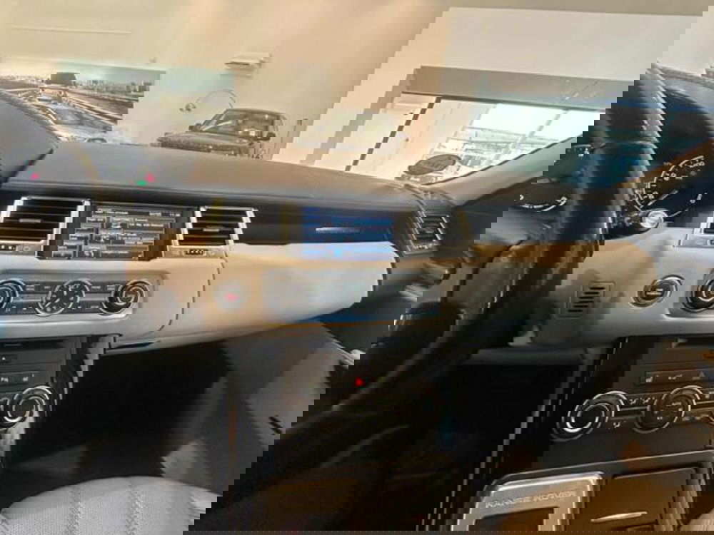 Land Rover Range Rover Sport usata a Lucca (14)