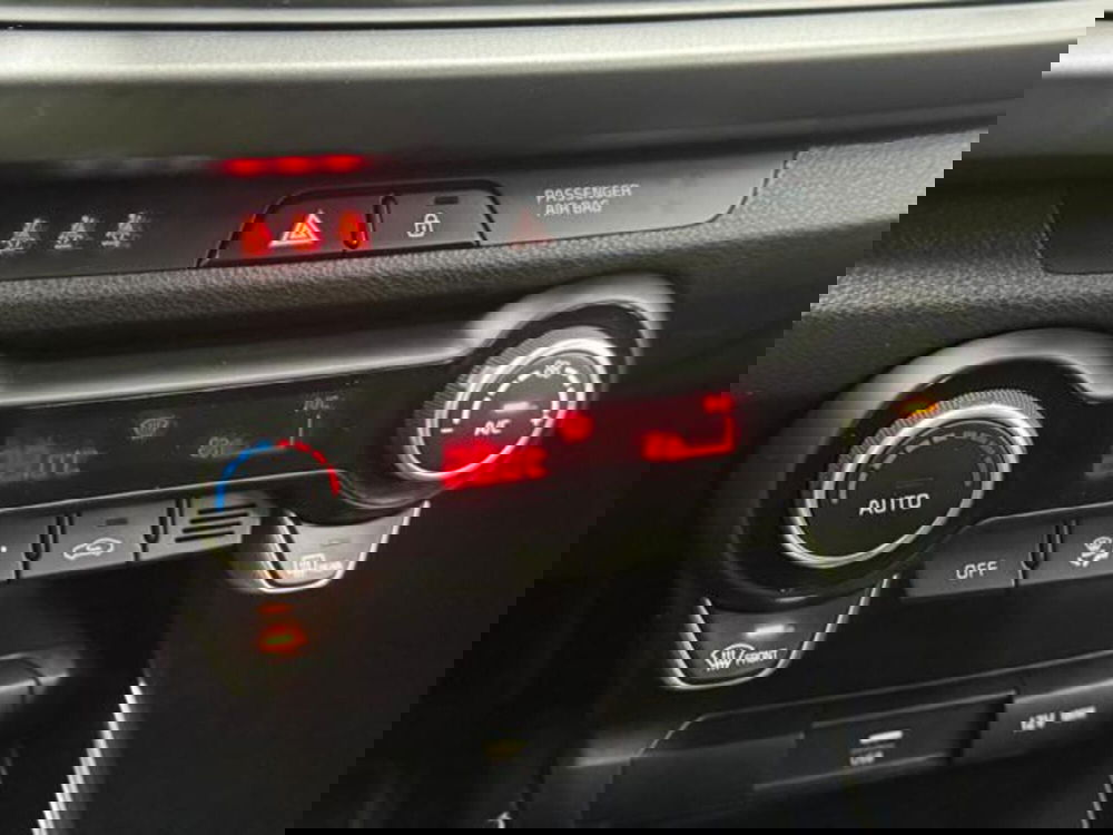 Kia Rio usata a Como (18)