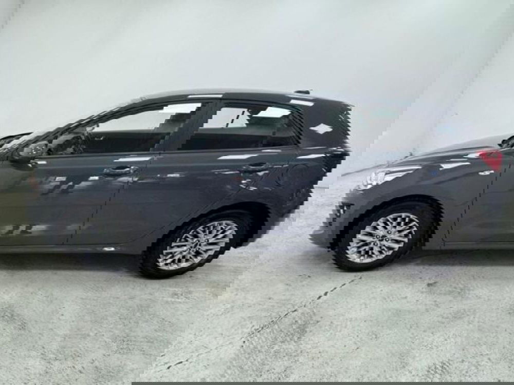 Kia Rio usata a Como (8)