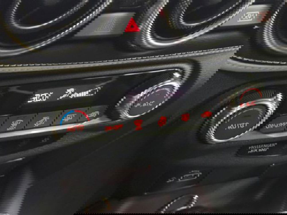 Nissan Juke usata a Como (19)