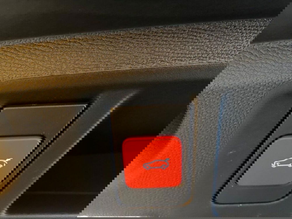 Peugeot 308 SW nuova a Torino (12)