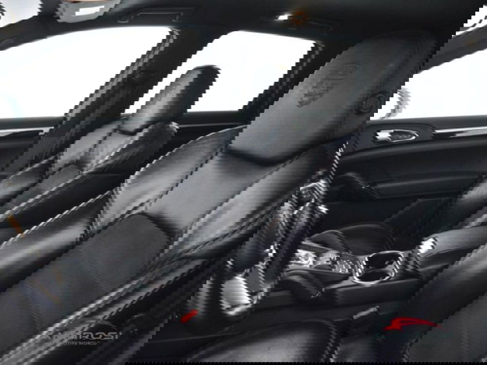 Porsche Cayenne usata a Perugia (9)
