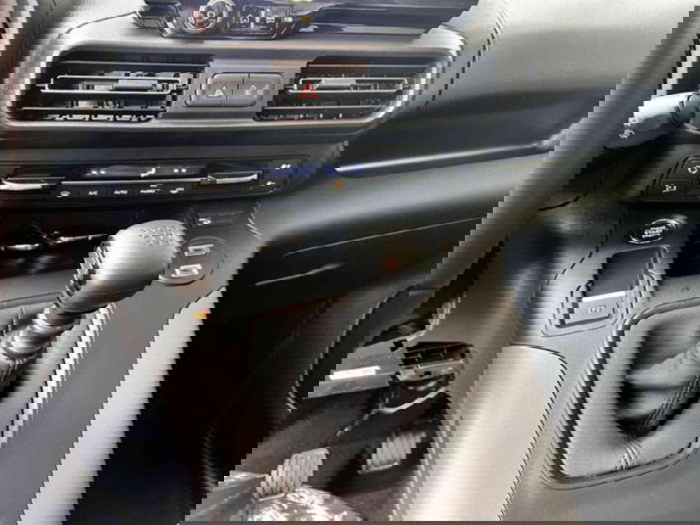 Toyota Proace City Verso nuova a Sassari (12)