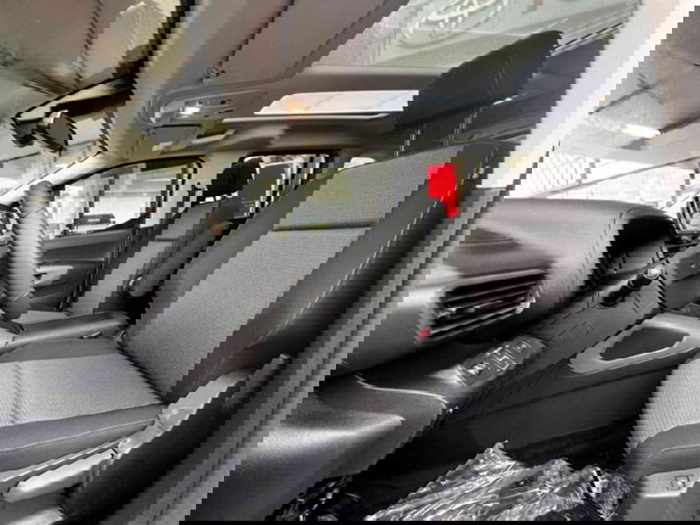 Toyota Proace City Verso nuova a Sassari (8)